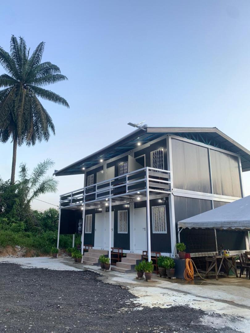 Farhani Cabin Stay Kampong Batu Lima Exterior photo